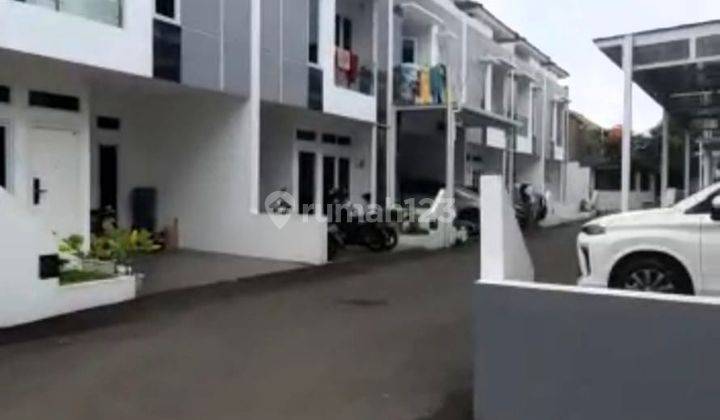 Rumah Jatinegara Lio Dekat Velodrome,klender Hanya 5 Menit Tol 5