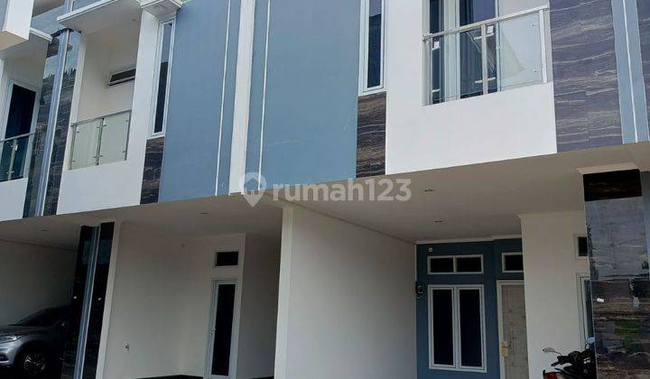 Rumah  Pisangan Baru,4 kamar tidur, 2 carport mobil, hanya 5 Menit Tol 2