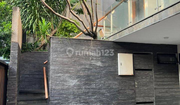 Rumah Minimalis Modern 2 Lantai Lokasi Strategis Jakarta Selatan 1