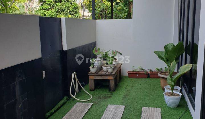 Rumah 2 Lantai Minimalis Modern, Siap Huni di Bintaro Sektor 9 2