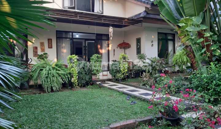 Charming Move-In Ready House with Spacious Yard and Garden @Bintaro Jaya Sector 9.