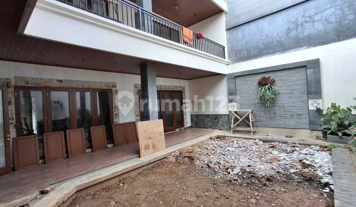Rumah Mewah Dalam Renovasi Di Lebak Bulus Dekat Pondok Indah Jakarta Selatan Swimming Pool Privat 2