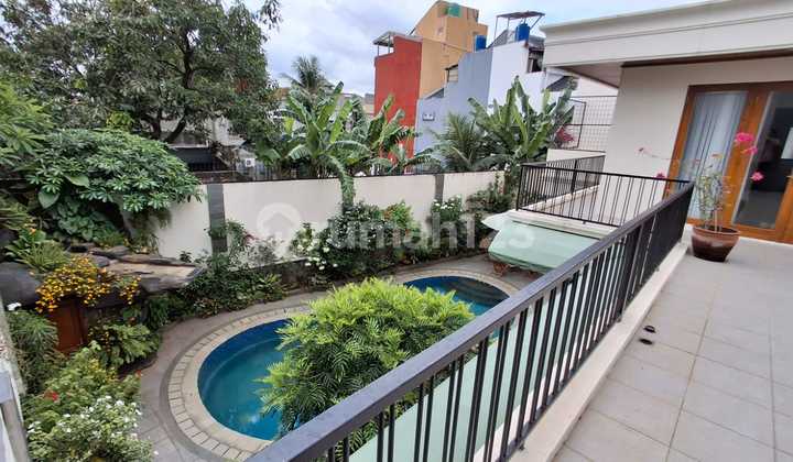 Rumah Mewah di Siaga Pejaten Jakarta Selatan LT 670 m2 LB 500 m2 ada Swimming Pool Privat SHM 2