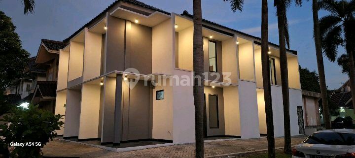 For Sale, Ready-to-Occupy House, Dibromo Lippo, Karawaci, Tangerang. 2