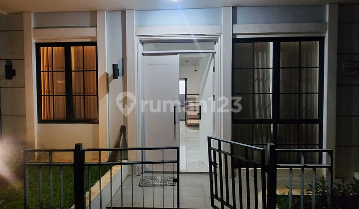 Modern Double Decker House, Suvarna Sutera, Cikupa, Tangerang 2