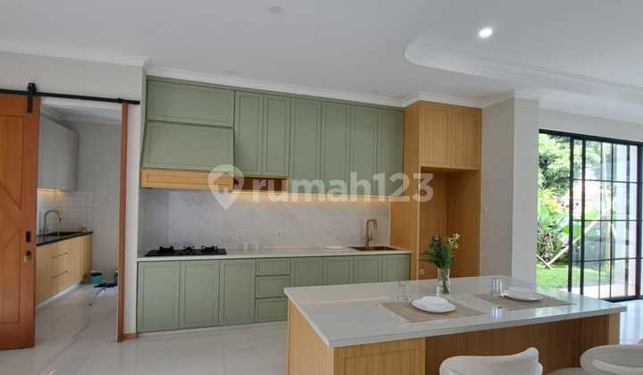 Rumah Brand New Modern Tropical di Kencana Loka Bsd
