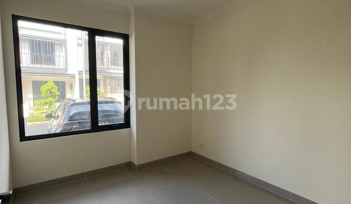 Rumah Mewah 3 Lantai  Siap Huni Cluster LEONORA SUMMARECON  2