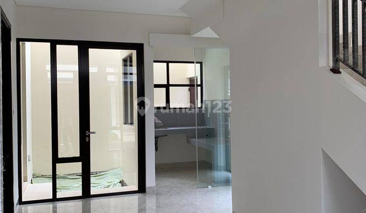 Dijual Cepat Rumah  di Lavon Swan City - Tangerang 2