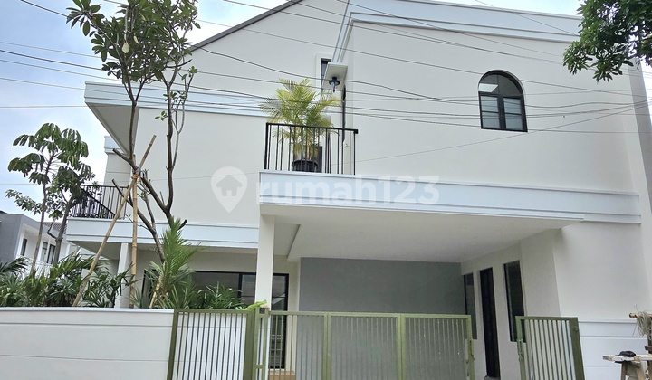 Super Beautiful 2-Story Kencanaloka BSD House 2