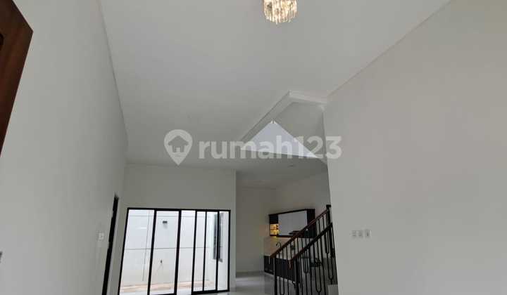 Rumah Baru Kencana Loka Bsd, Tangerang Selatan