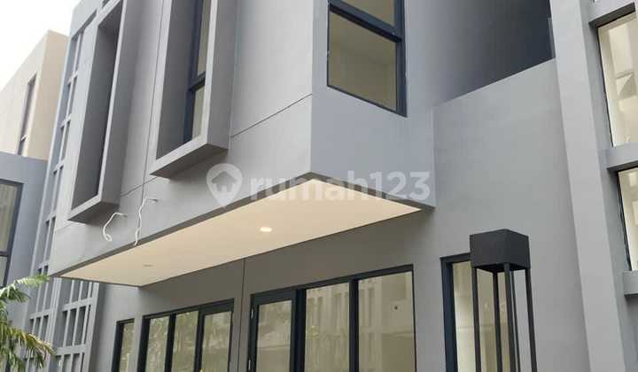 For Rent: Beautiful Shop House in a Strategic Location DELREY - BSD