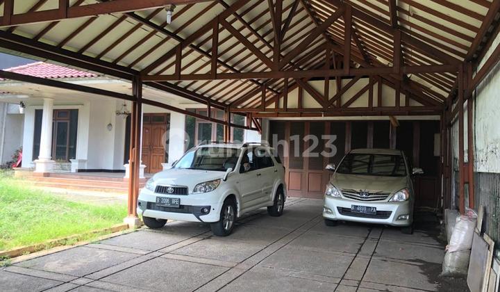 Rumah Mewah 2 Lantai di Jl. Metro Pondok Indah 2