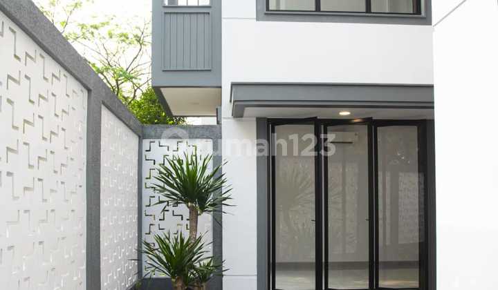 Rumah Mewah Siap Huni brand new di Delatinos BSD 2