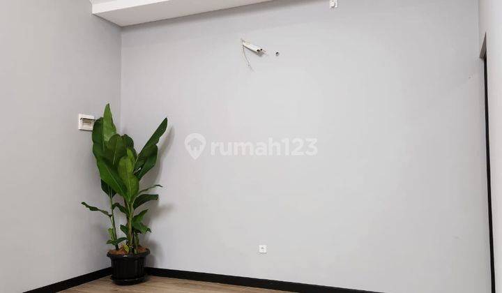 Dijual Rumah Modern Siap Huni di Giri Loka 1 Bsd City 2