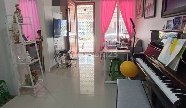 Siap Huni Rumah Cantik 2 Lantai Riviera Village 1