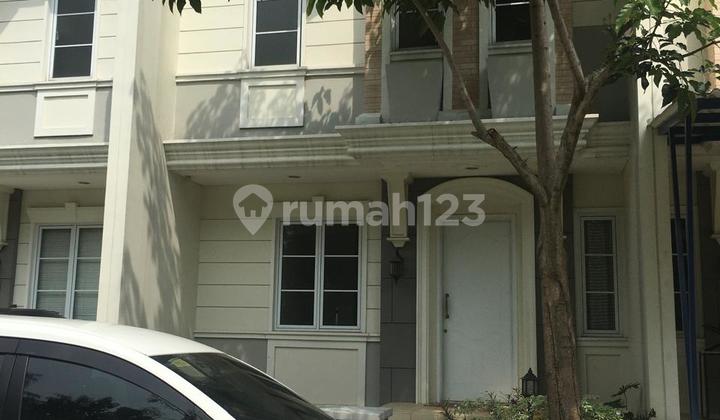 Nice Comfortable Vanya Park House, Azura House Bsd