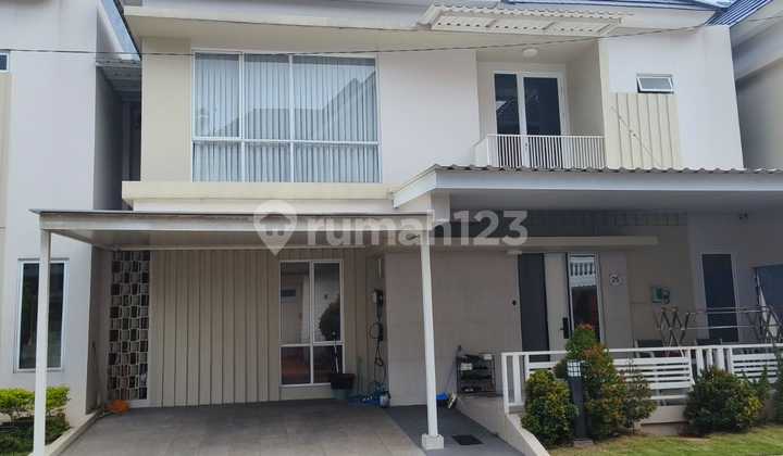 Disewakan Rumah Cantik Siap Huni di Gading Serpong Disewakan Rumah Cantik Siap Huni di Gading Serpong