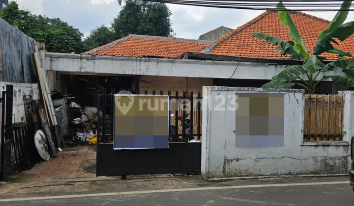 Land in a Super Strategic Location in Pancoran, South Jakarta Land in a Super Strategic Location in Pancoran, South Jakarta