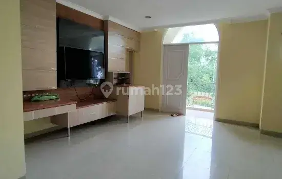 Rumah Mediterania Boulevard Pantai Indah Kapuk 1 Jakarta Utara 1