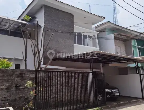 Rumah 2 Lantai Siap Huni Ventilasi Udara Dan Cahaya Bagus Joglo, Jakarta Barat 1