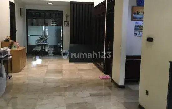 Ruko Intercon 2.5 Lantai Siap Huni Komplek Intercon, Jakarta Barat 2