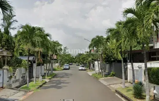 Rumah Lokasi Bagus Dekat Taman Dan Hadap Utara di Permata Buana Jakarta Barat 1