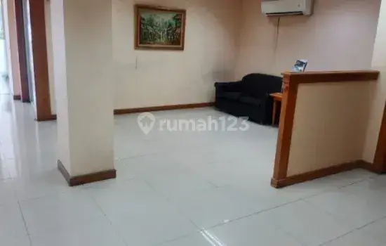 Ruko Gandeng Dan Lokasi Bagus di Pangeran Jayakarta, Jakarta Pusat 2