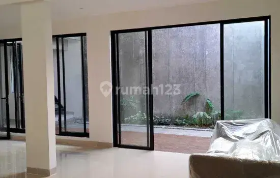 Rumah 2 Lantai Didalam Cluster Puspita Loka Bsd City, Tangerang Selatan 2