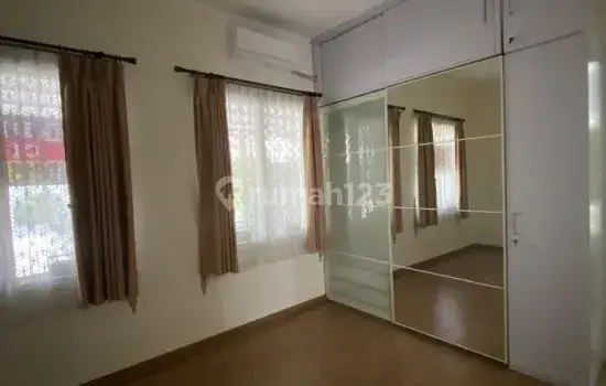 Rumah Siap Huni, Rapi, Tinggal Masuk Dengan 4KT Suvarna Sutera, Tangerang, 2