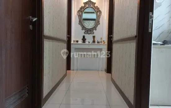 Apartemen St Moritz Unit Dengan Private Liftdi Cbd Area Puri Indah Jakarta Barat 2