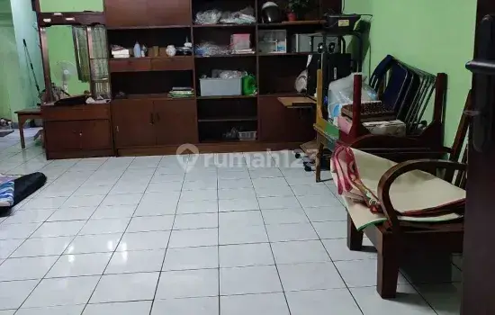 Rumah 2 Lantai Butuh Renovasii Berlokasi di Kartini, Jakarta Pusat 1