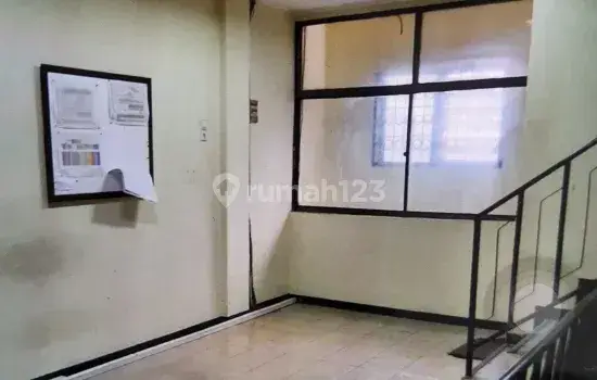 Ruko Bangunan Bagus, 3 Lantai di Jl. Kh. Hasyim Ashari Roxy, Jakarta Pusat 2