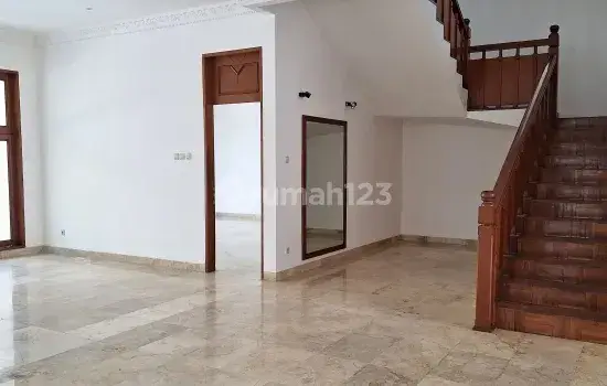 Rumah Bagus Dan Arah Bangunan Utara Permata Hijau, Jakarta Selatan, 2