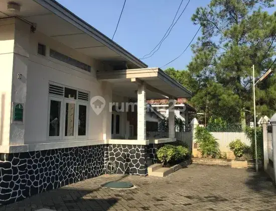 Rumah Lokas Bagus Dan Ada Liftnya di Sumur Bandung, Kebon Pisang Bandung 1