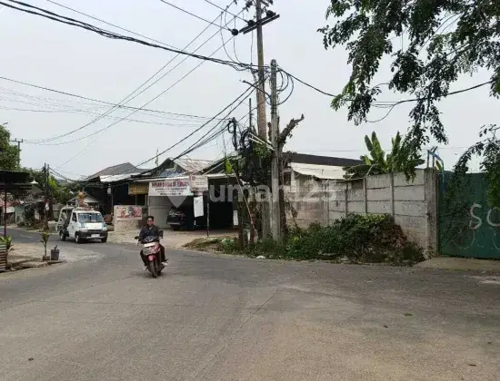 Gudang dengan tanah yang luas dan lokasi bagus di Jelupang, Tangerang Selatan 1