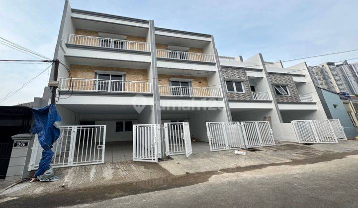 Tanjung Duren, Dekat Tomang grogol,  Rumah Baru 3,75 X 15 Jln 2 Mobil 2