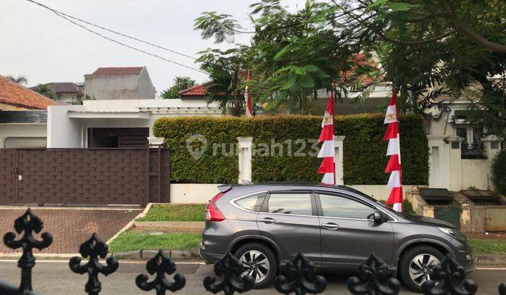 Menteng, Jual Rumah Luas 534 M2 pool asri Tenang 2