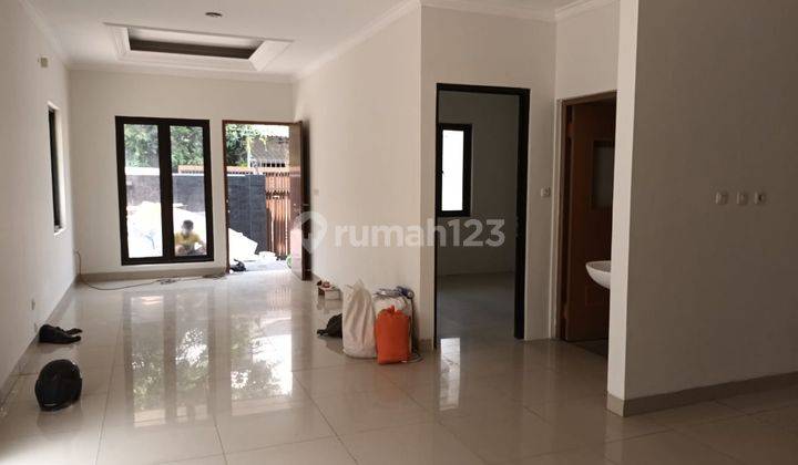 Green Ville, Dijual Rumah Baru Renovasi, Dekat Kebon Jeruk, Kedoya, Tjg Duren 2