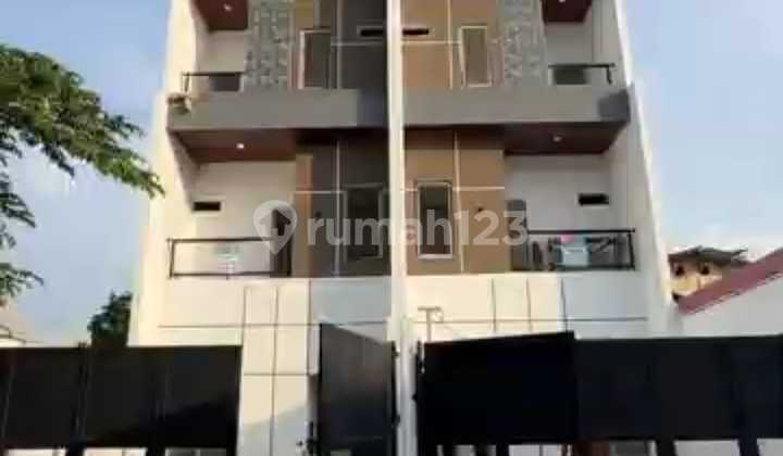 New 2-Story House Plot DKI Meruya West Jakarta New 2-Story House Plot DKI Meruya West Jakarta