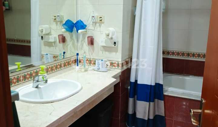 Apartemen Green View 3 Bedroom Luas 190m Apartemen Green View 3 Bedroom Luas 190m