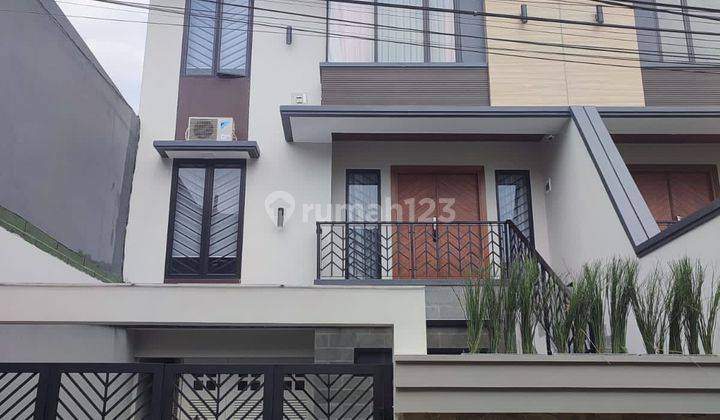 Rumah Baru 3 Lantai di Kalibata Jakarta Selatan 1