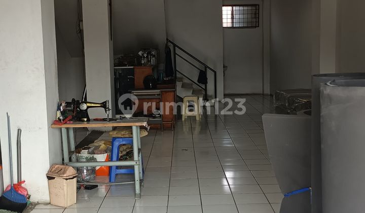 Ruko Gandeng 3,5 Lantai di Jl Raya Serpong Ruko Gandeng 3,5 Lantai di Jl Raya Serpong