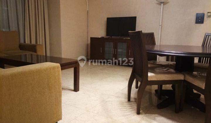 Apartemen Istana Sahid Tower Mawar Lantai 10 1