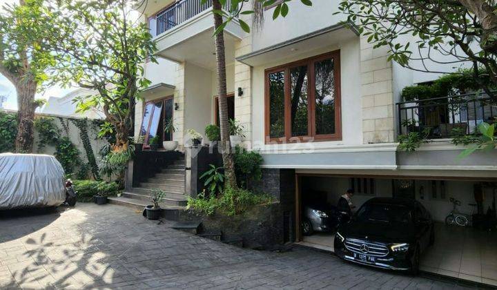 Rumah Mewah Bali Modern Siap Huni di Menteng Jakarta Pusat 1