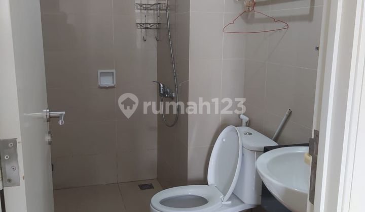 Madison Park Fully Furnished 2-Bedroom Apartment 2