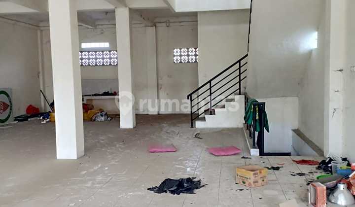 9 Units of 4-Story Shophouses Plus Warehouse and 1 House in Rangkas Bitung, Serang 9 Units of 4-Story Shophouses Plus Warehouse and 1 House in Rangkas Bitung, Serang