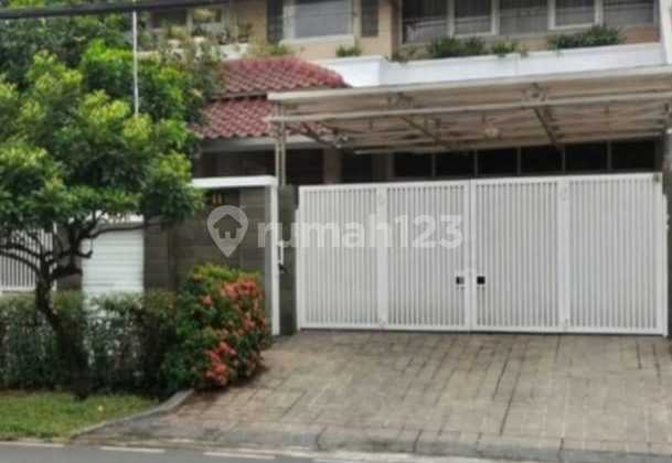 3-Story Good and Luxurious Fully Furnished House in Pondok Indah, South Jakarta