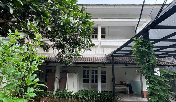 Rumah Style Kolonial 2 Lantai di Kebayoran Baru Jakarta Selatan 1