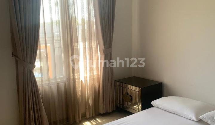 Rumah di Serenade Lake Gading Serpong Luas 250m 2