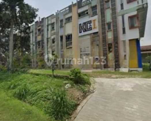 9 Units of 4-Story Shophouses Plus Warehouse and 1 House in Rangkas Bitung, Serang 9 Units of 4-Story Shophouses Plus Warehouse and 1 House in Rangkas Bitung, Serang